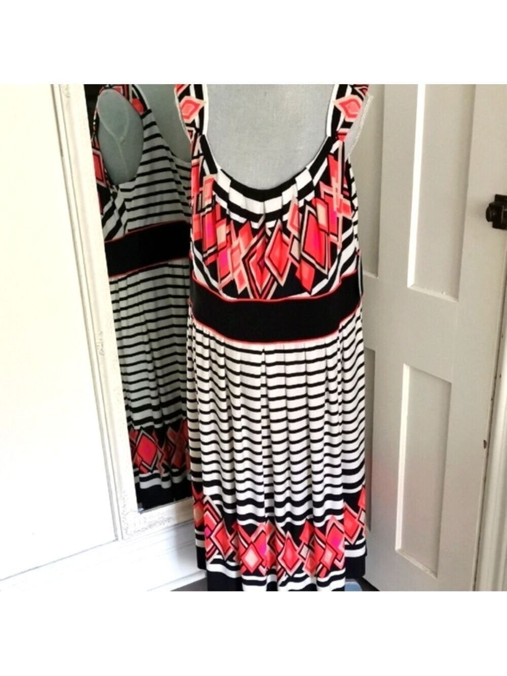 NWT R&M Richards abstract arty stipes midi sleeveless dress. Size 22
